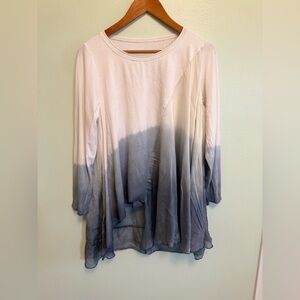 Elegant Gradient Blue and White Women's Tunic